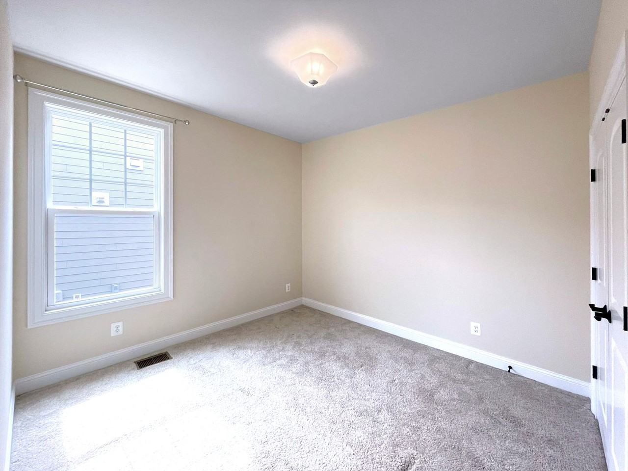 1287 Penfield Ln - Photo 7 of 20