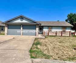 1210 Sw Dean Dr - Photo 1 of 1