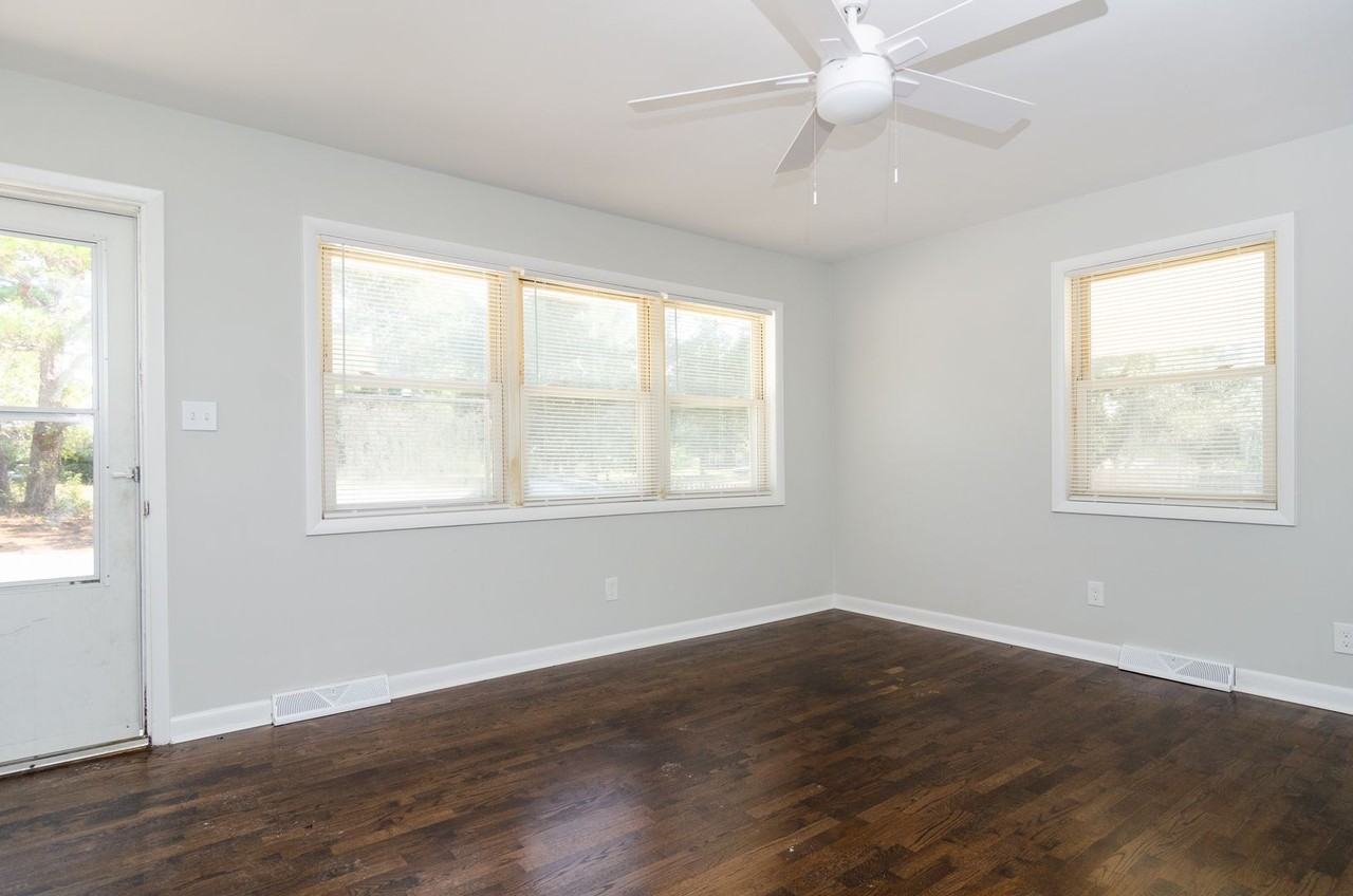 548 Antietam Dr - Photo 3 of 23