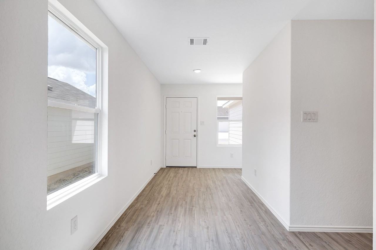 14055 Wool Park - Photo 2 of 44