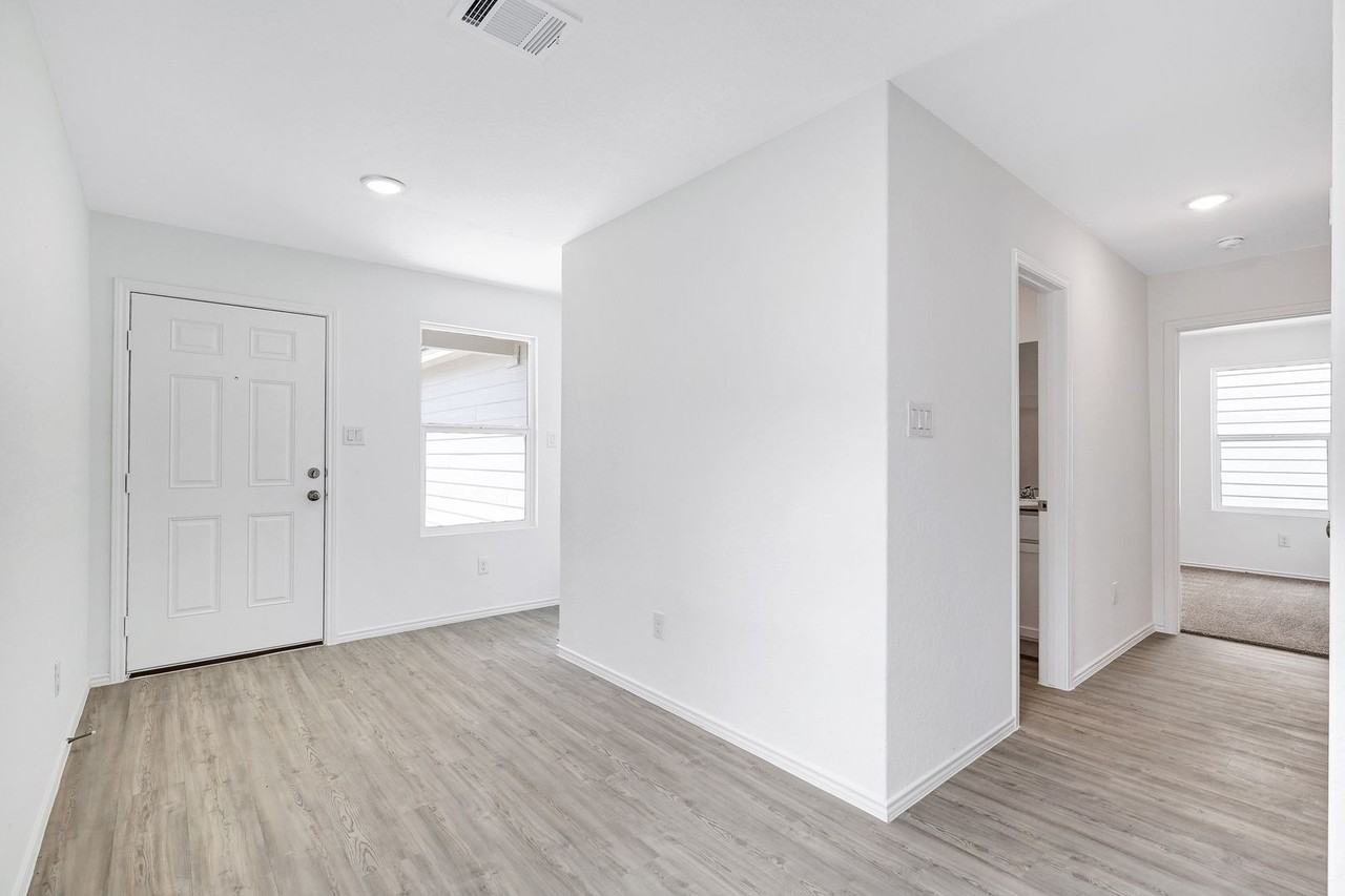 14055 Wool Park - Photo 3 of 44