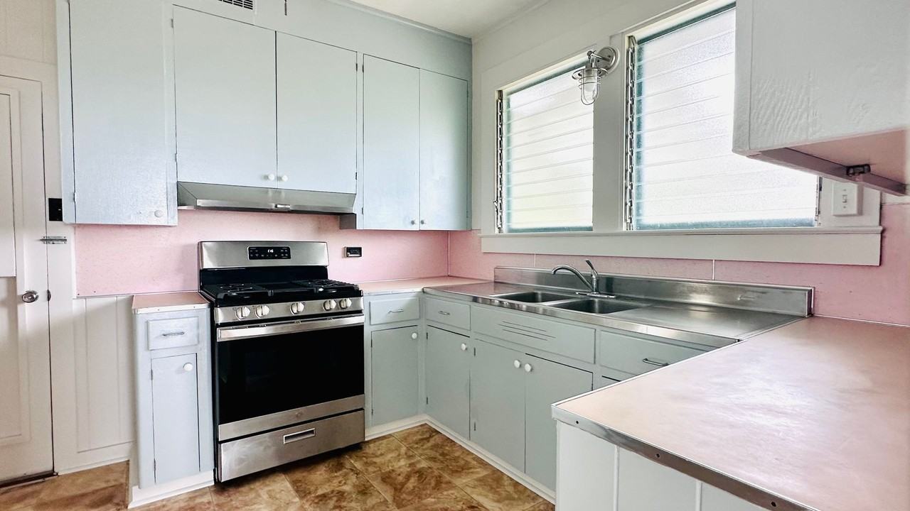 92 Iwalani St - Photo 2 of 24