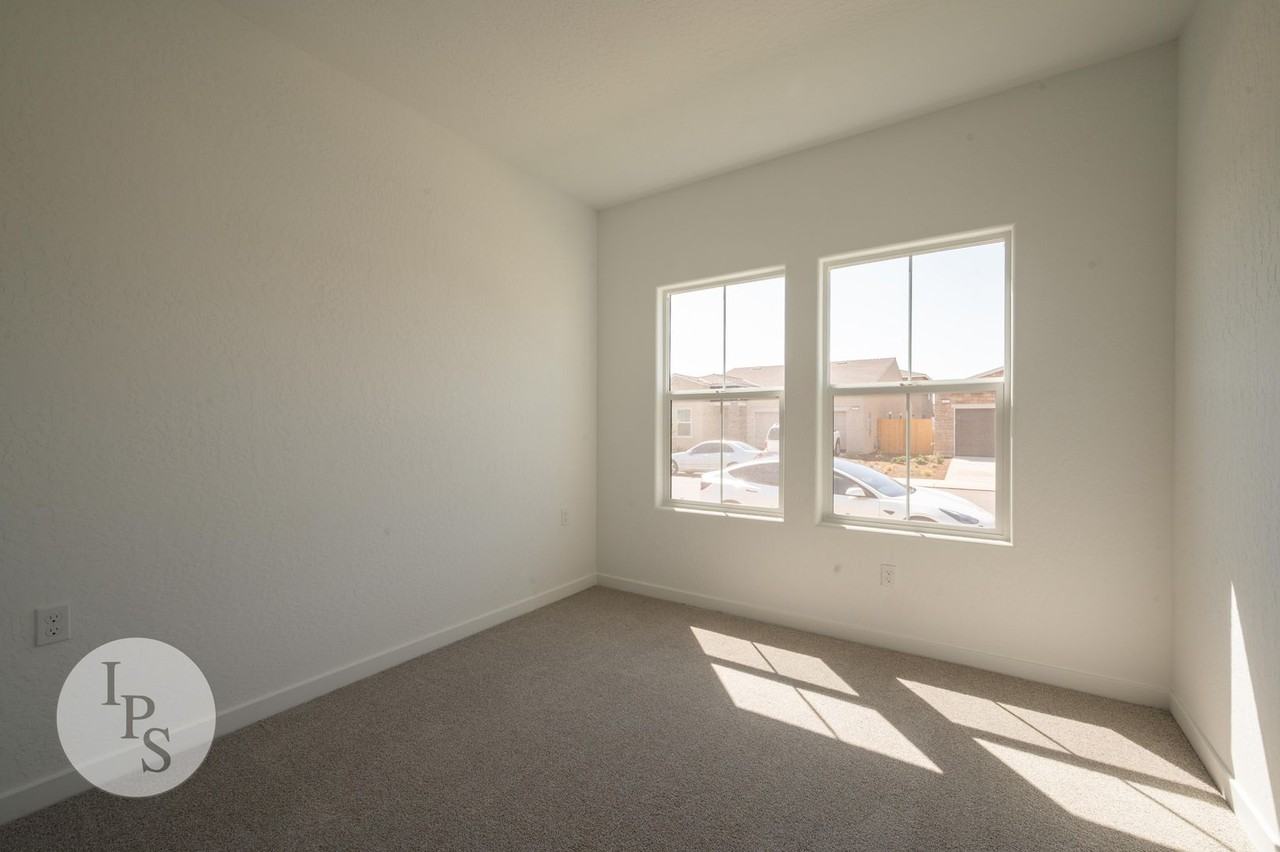 2838 N Noah Ln - Photo 5 of 32
