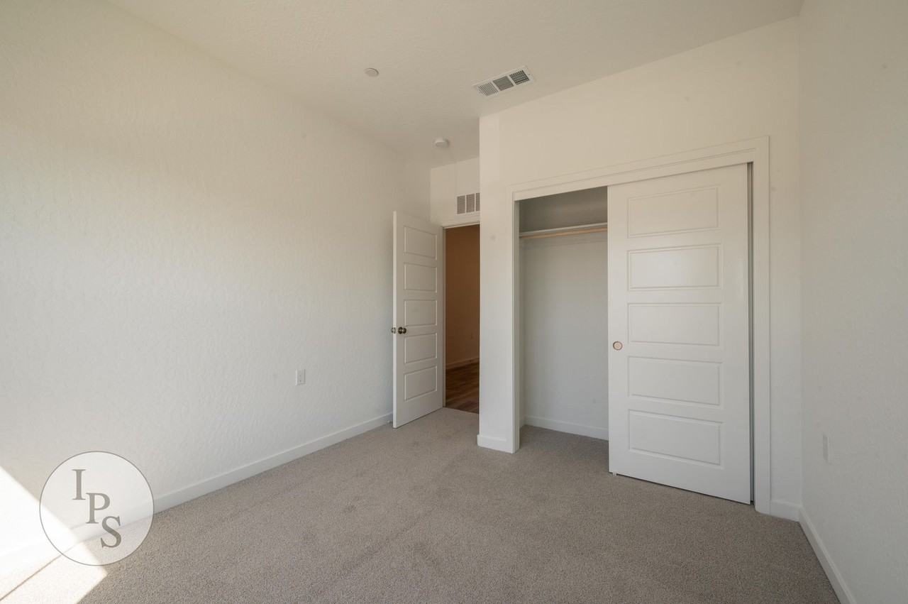 2838 N Noah Ln - Photo 6 of 32