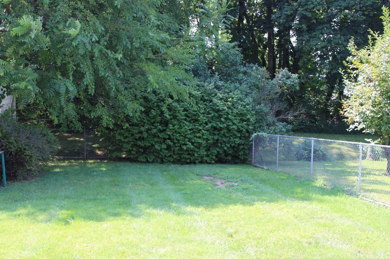 109 Lumber St - Photo 2 of 13