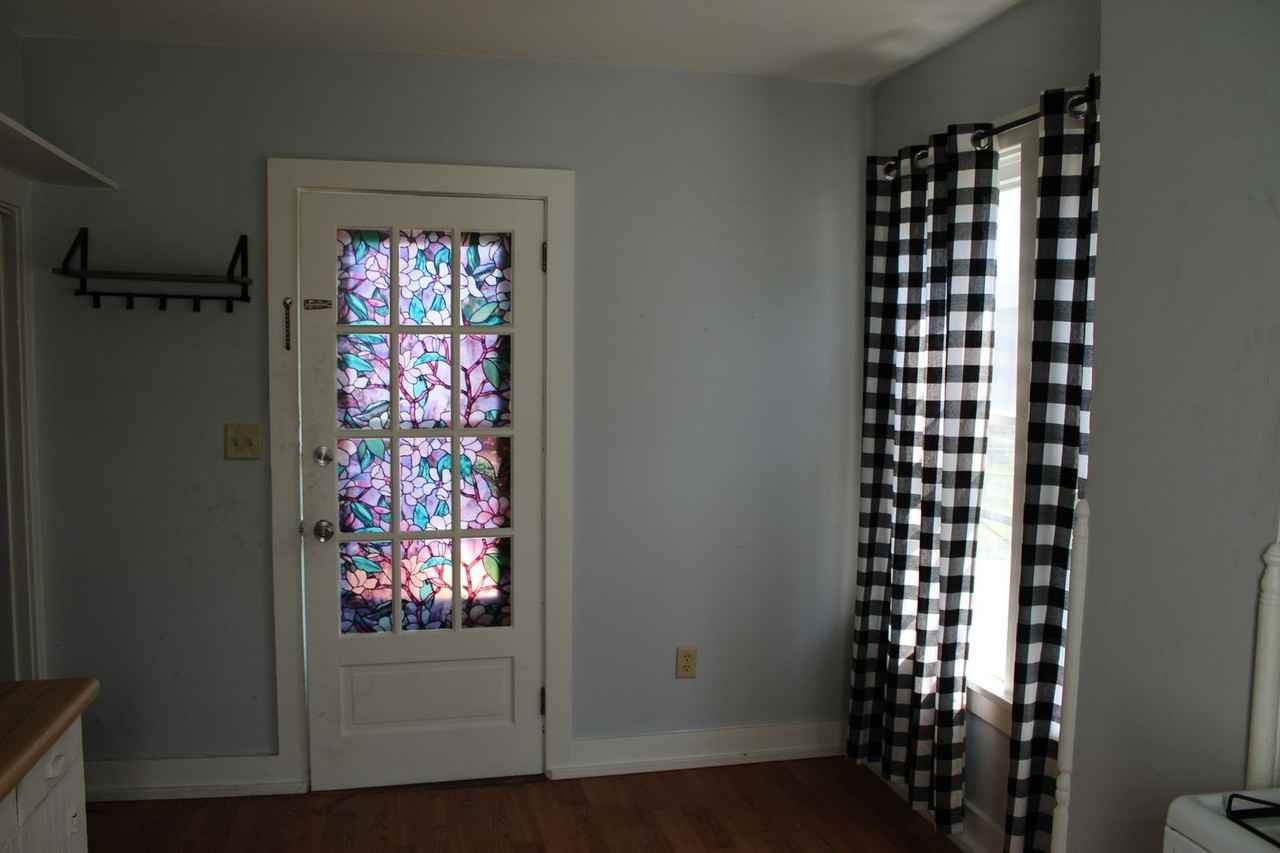 109 Lumber St - Photo 3 of 13