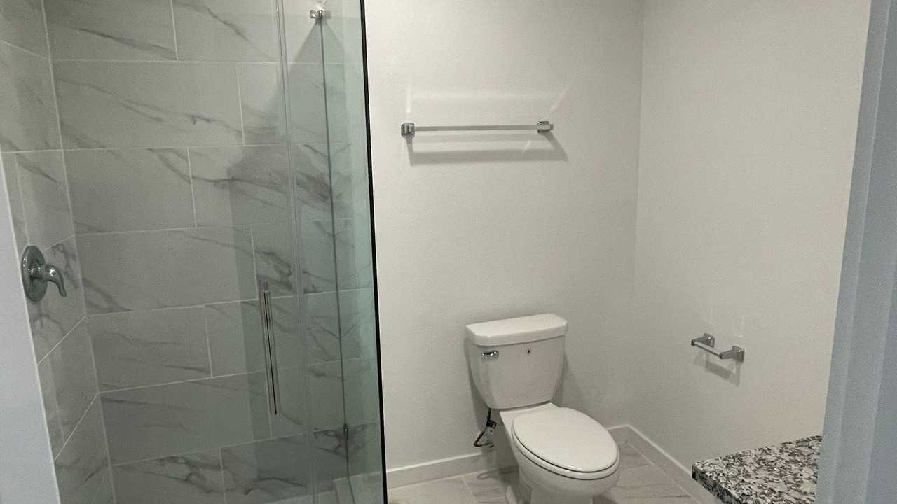 9531 Everglade Dr #B - Photo 5 of 11