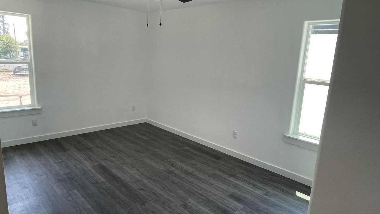 9531 Everglade Dr #B - Photo 6 of 11