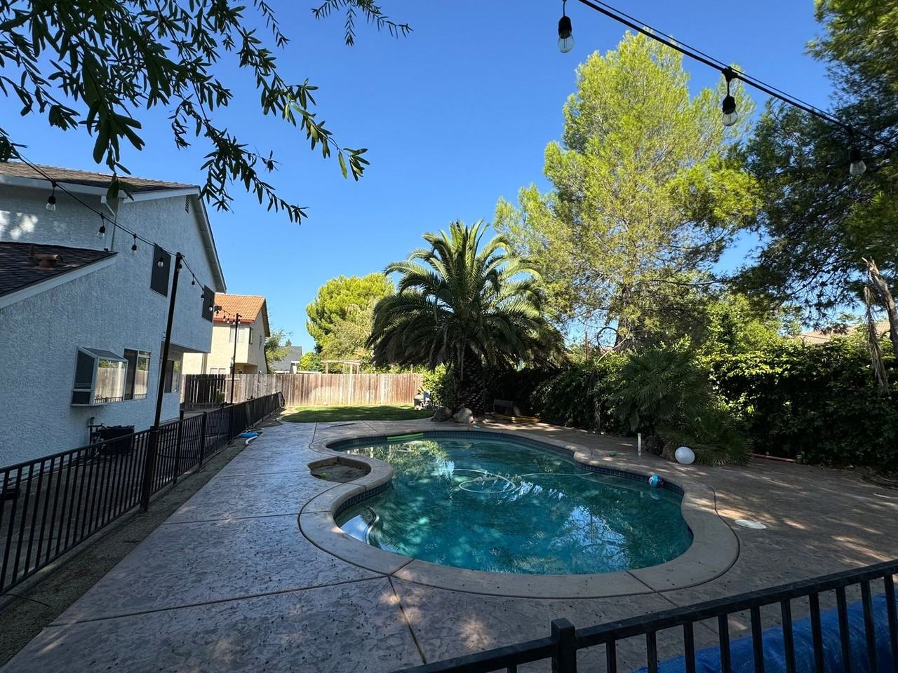 1520 Blue Ln - Photo 2 of 24