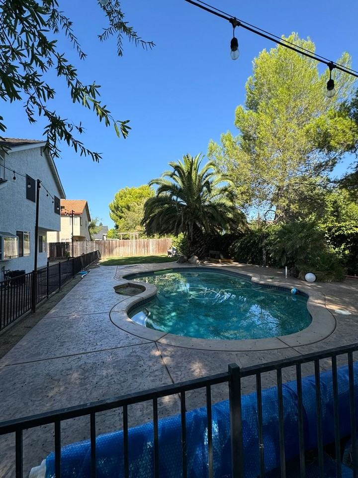 1520 Blue Ln - Photo 3 of 24