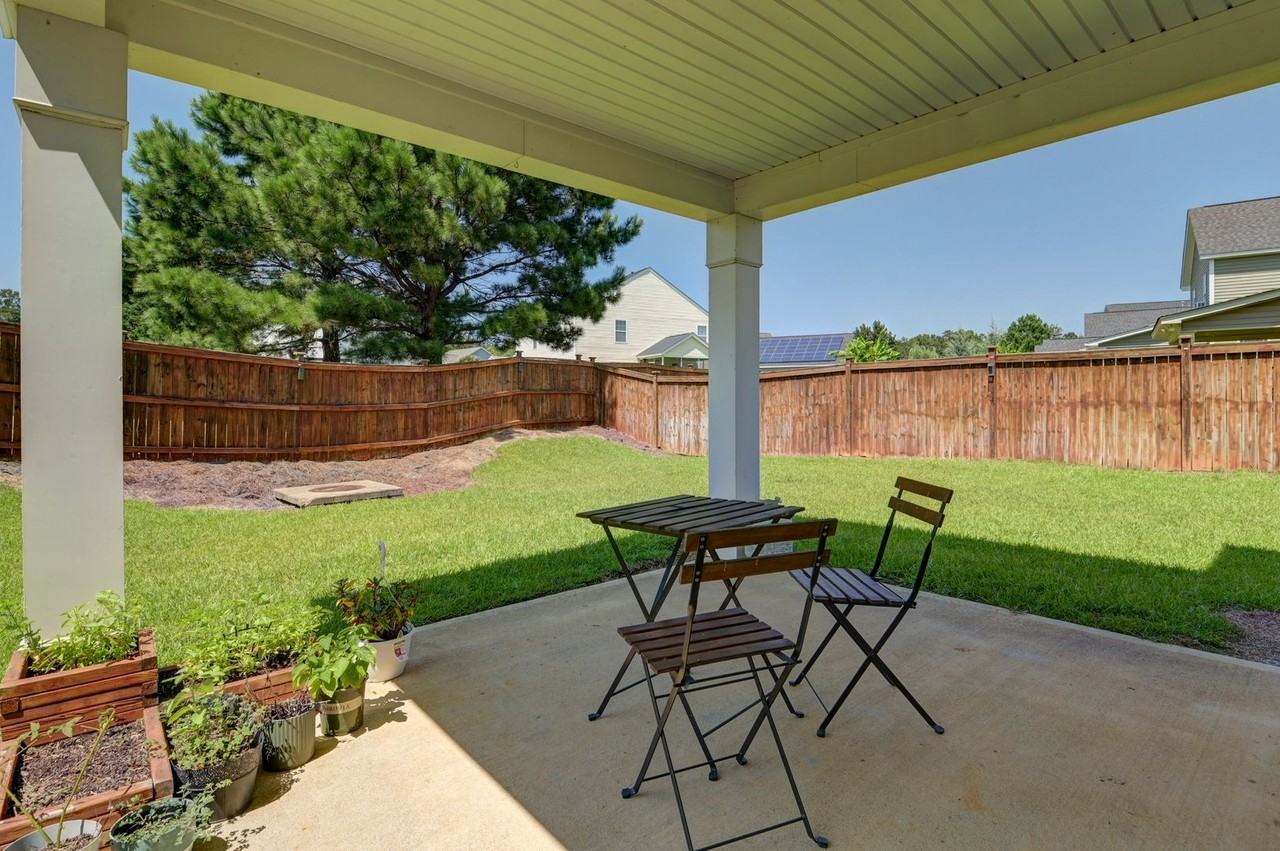 231 Flutter Dr - Photo 3 of 50