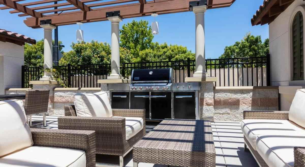 1251 Merry Loop - Photo 3 of 35