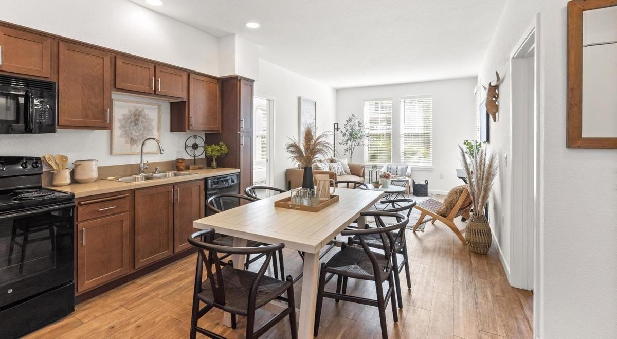 1251 Merry Loop - Photo 4 of 35