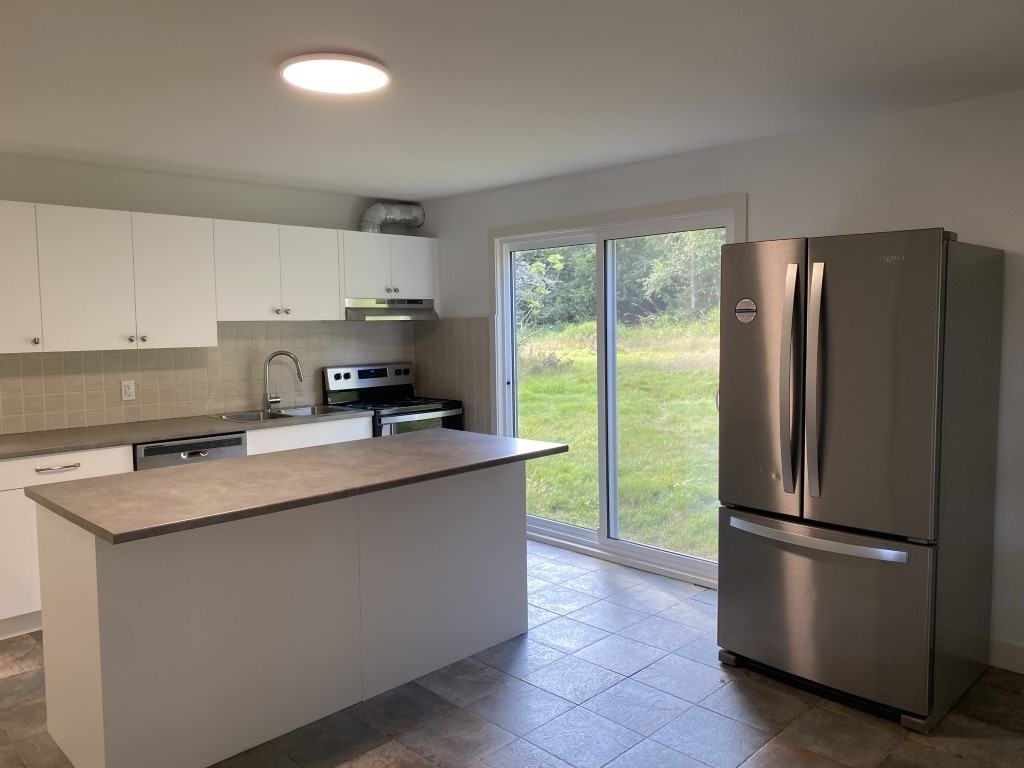 2484 Alberni Hwy Lowr - Photo 3 of 18