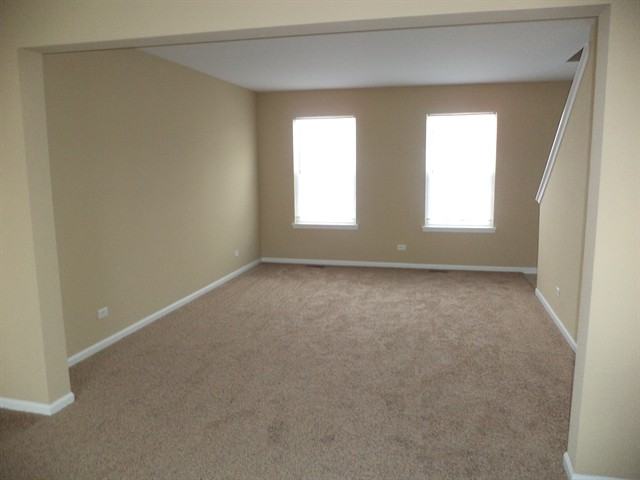 2407 Miriam Ave - Photo 2 of 12