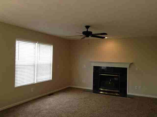 6827 Mistyview Ct - Photo 3 of 11