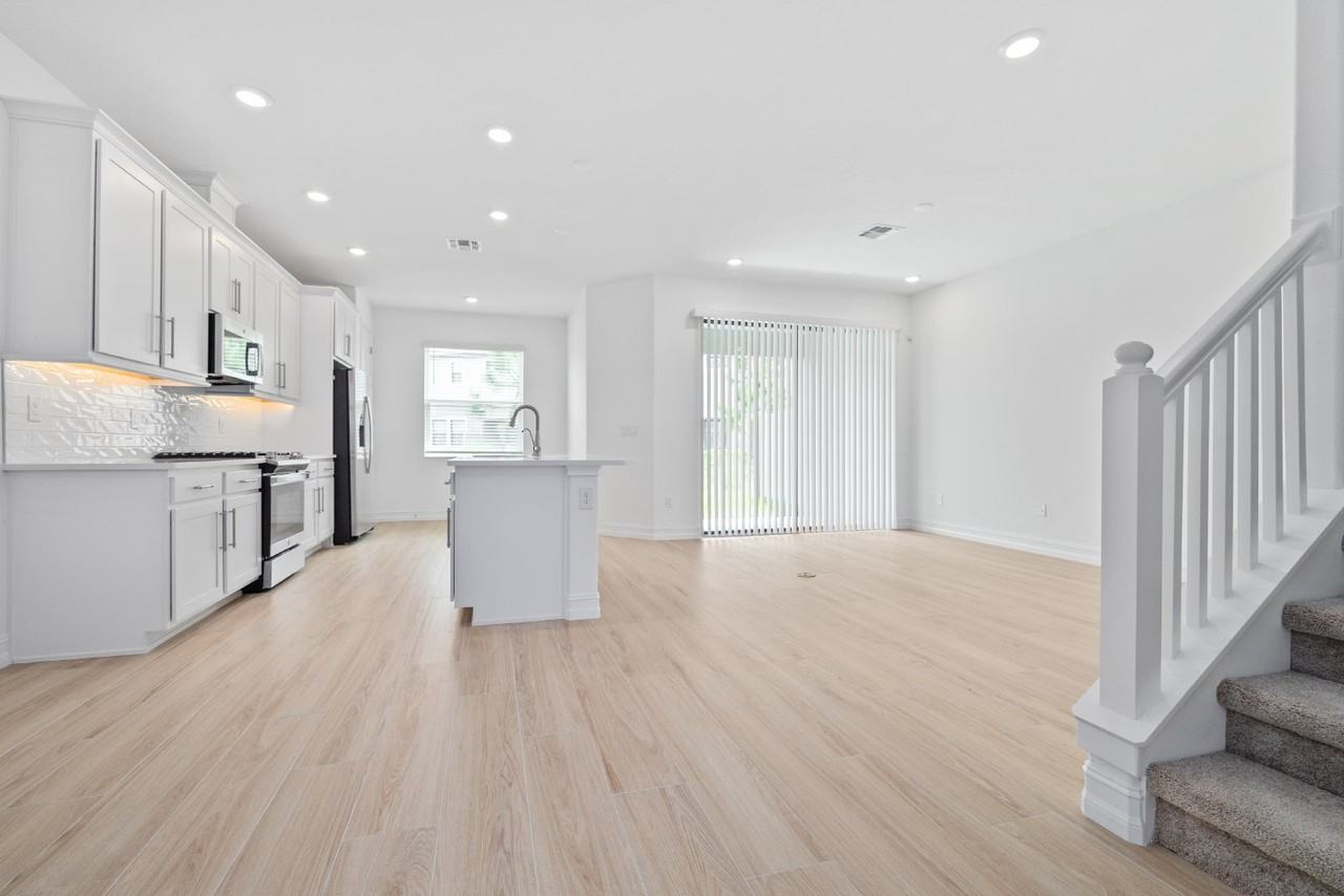 5151 San Martino Dr - Photo 2 of 43