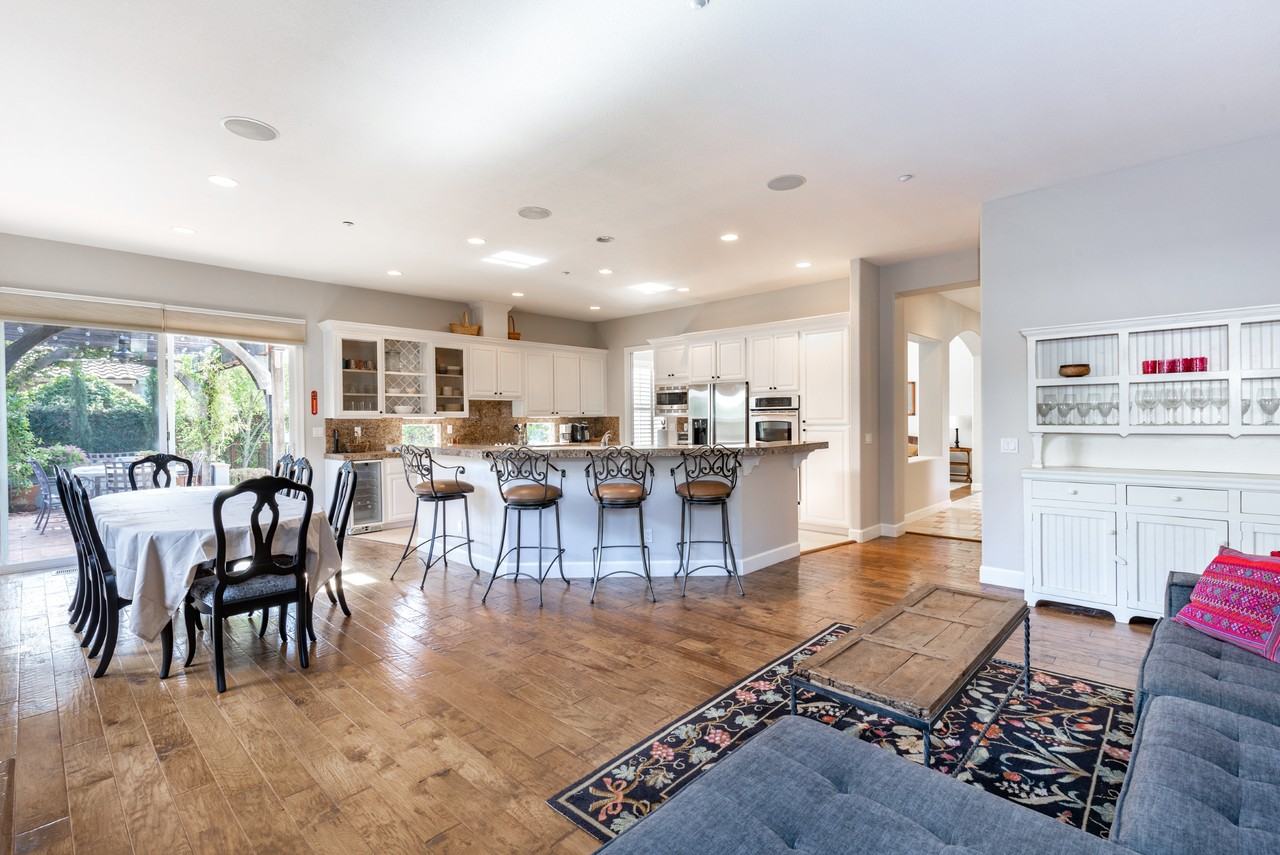 11 Fallen Leaf Ct - Photo 3 of 11