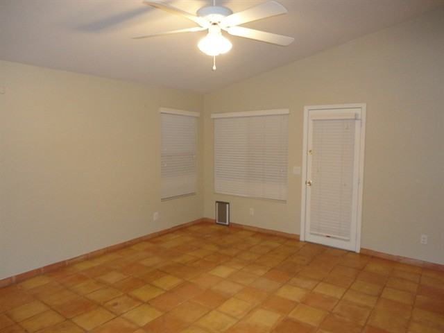 2155 E Pinto Dr - Photo 2 of 18