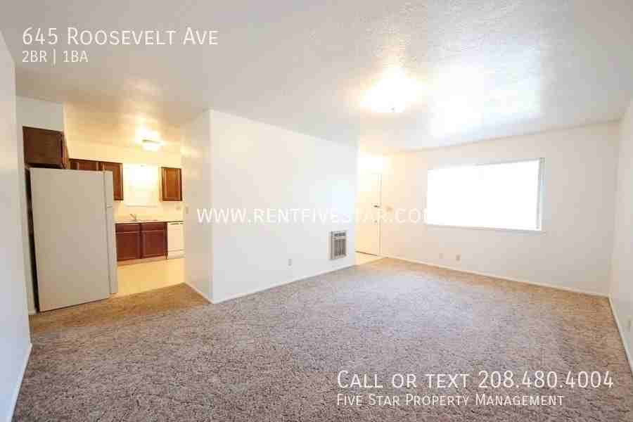 645 Roosevelt Ave - Photo 2 of 14