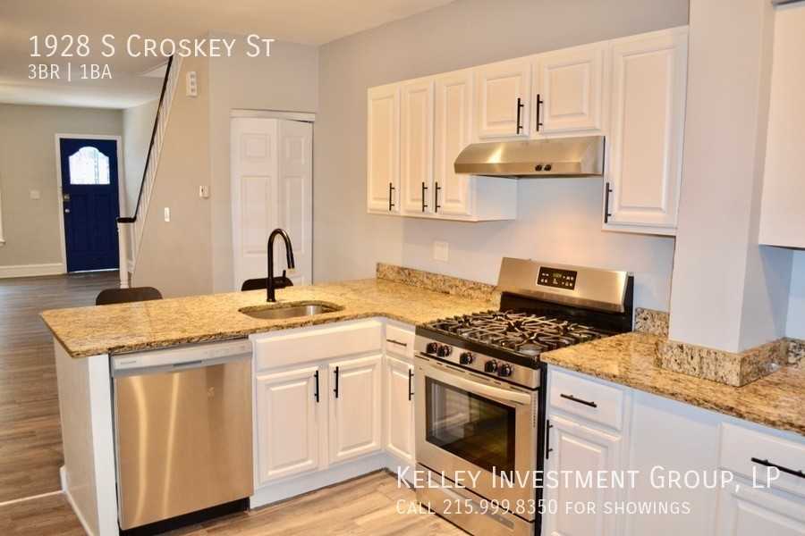 1928 South Croskey Street - Photo 2 of 26