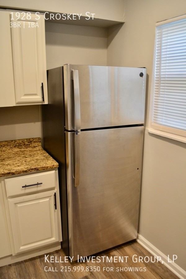 1928 South Croskey Street - Photo 6 of 26