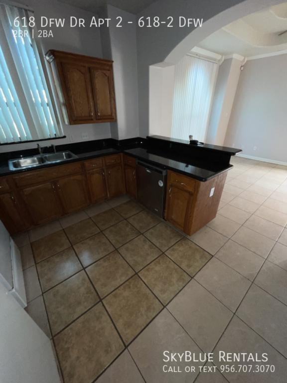 618 S Dfw Dr Apt 2 #618-2DFW - Photo 7 of 12