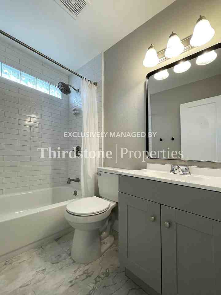 4528 Polaris Street - Photo 7 of 18