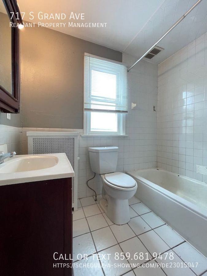 717 S Grand Ave - Photo 3 of 12