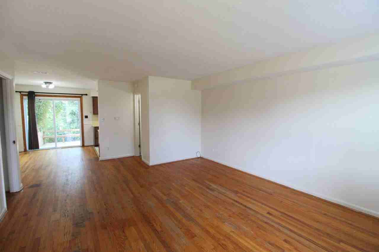 1331 Devon Ln - Photo 6 of 24