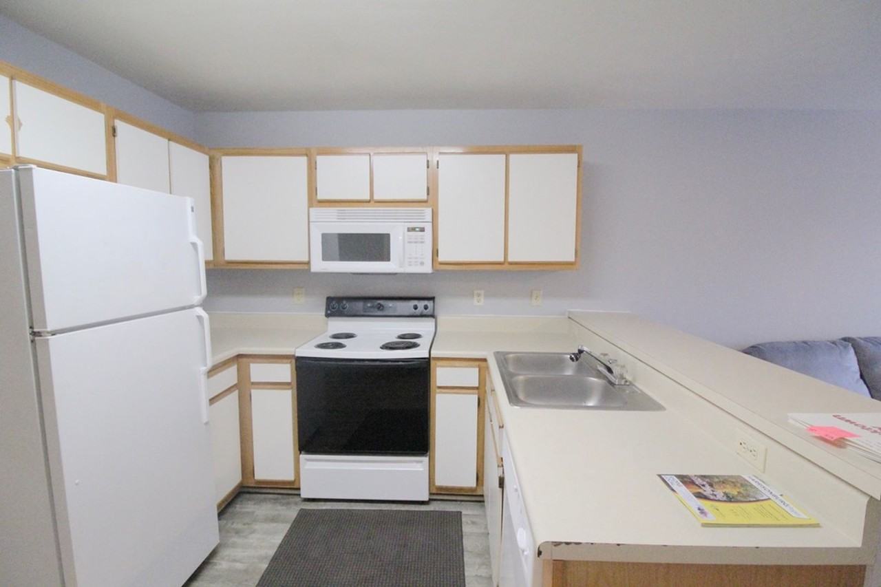 1430 Devon Ln - Photo 4 of 22