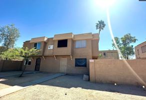 featured image of 4429 E Riverside St