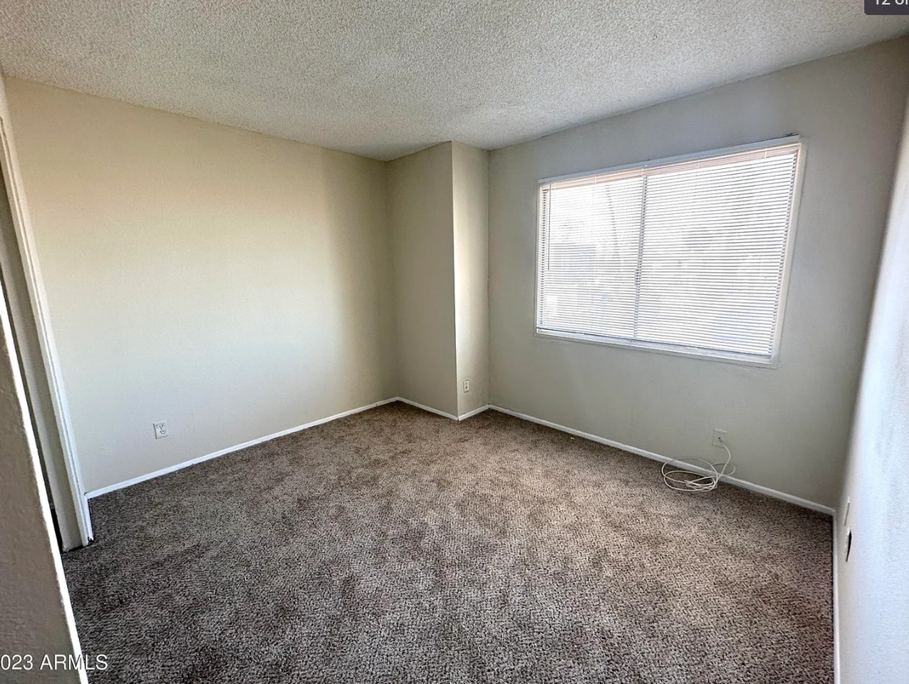Tempe Buttes Condominiums - Photo 7 of 8