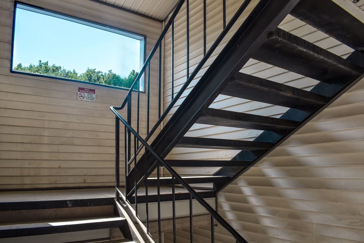 Latah Apartments - Photo 4 of 9