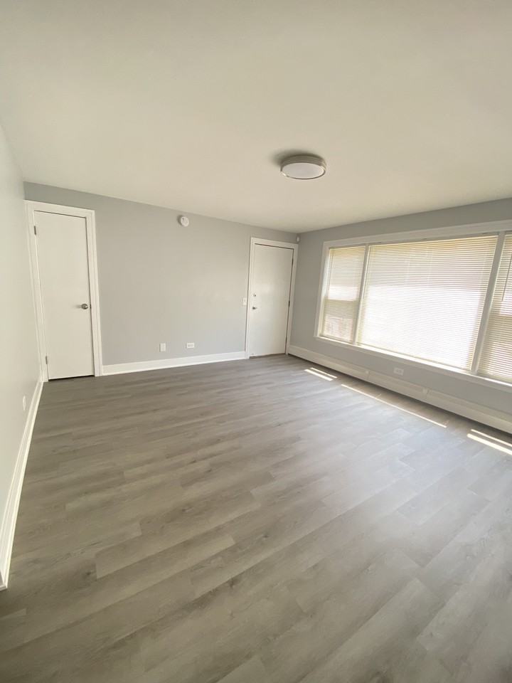 14015 S Stewart Ave #1W