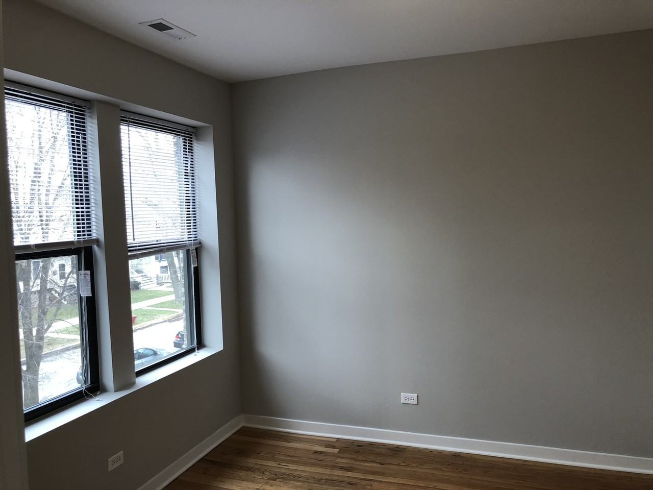 4817 N Christiana Ave #1W - Photo 5 of 10