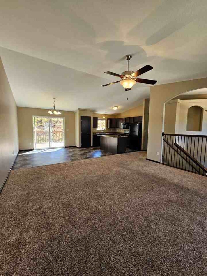 3930 Park Dr - Photo 3 of 26