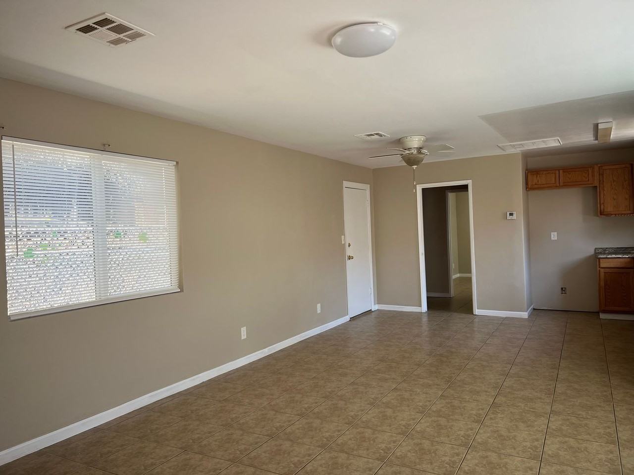 2331 Wilshire Aly - Photo 5 of 10