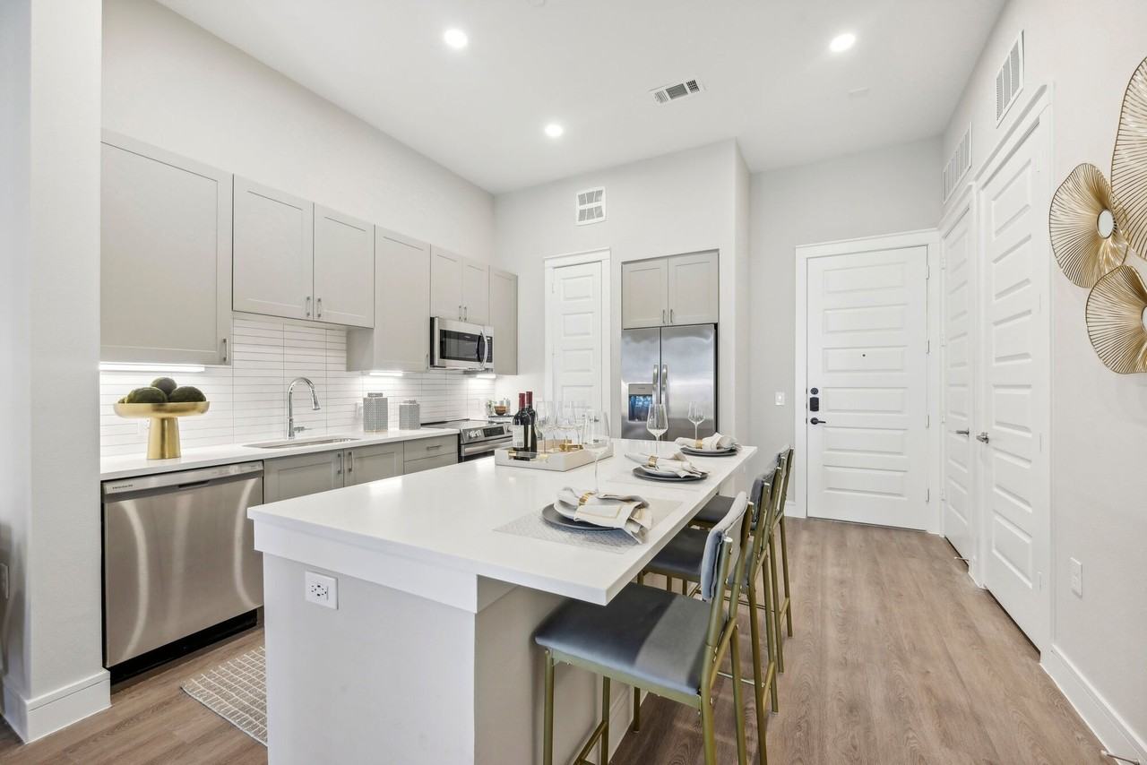 Atwater - Photo 5 of 25