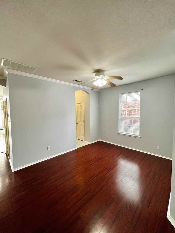 13244 Fencerow Rd - Photo 3 of 39