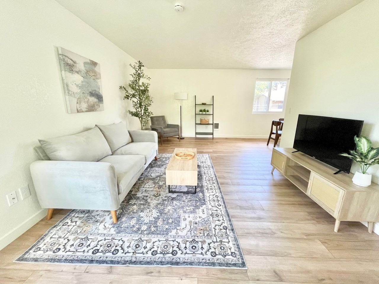 1110 West 10th Avenue - Photo 3 of 16