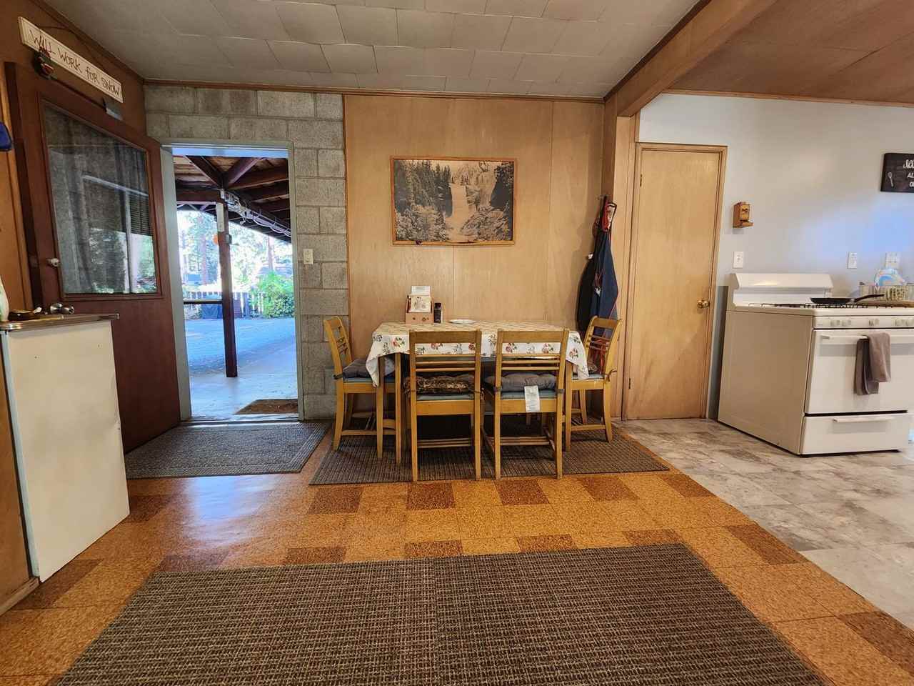 8092 Golden Ave - Photo 6 of 50