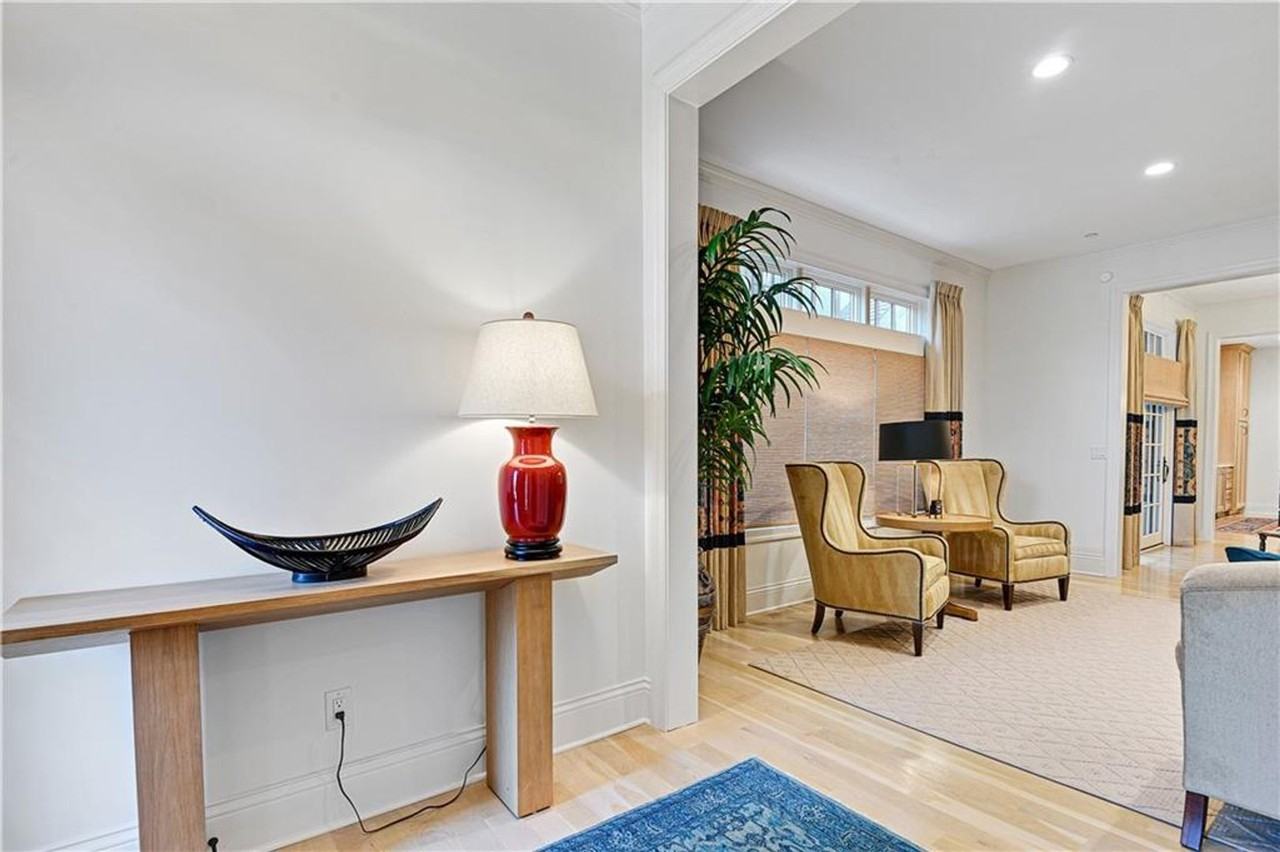 4514 Summit St - Photo 3 of 50