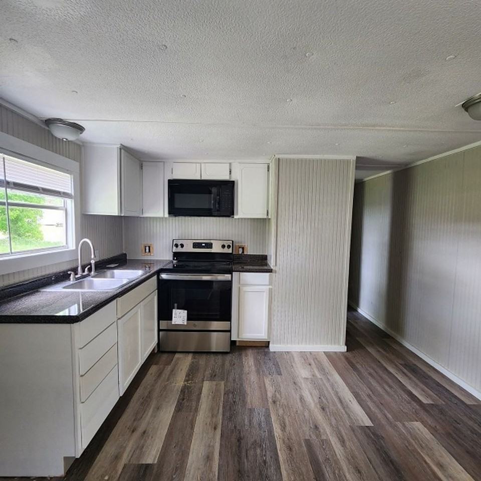 421 County Road 412 - Photo 2 of 17