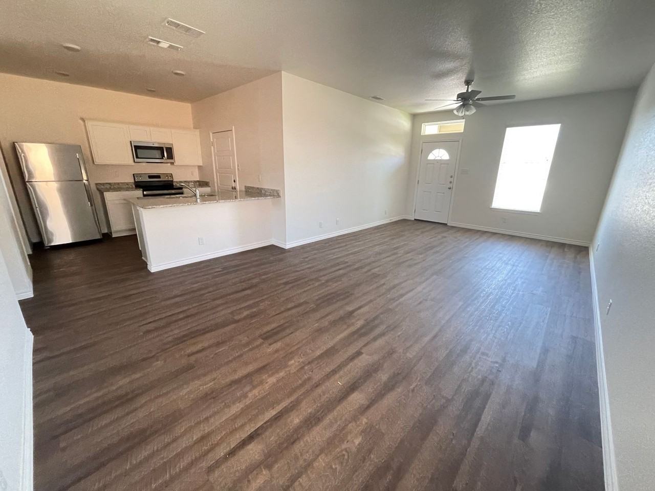 1107 Carlsberg Dr - Photo 7 of 22