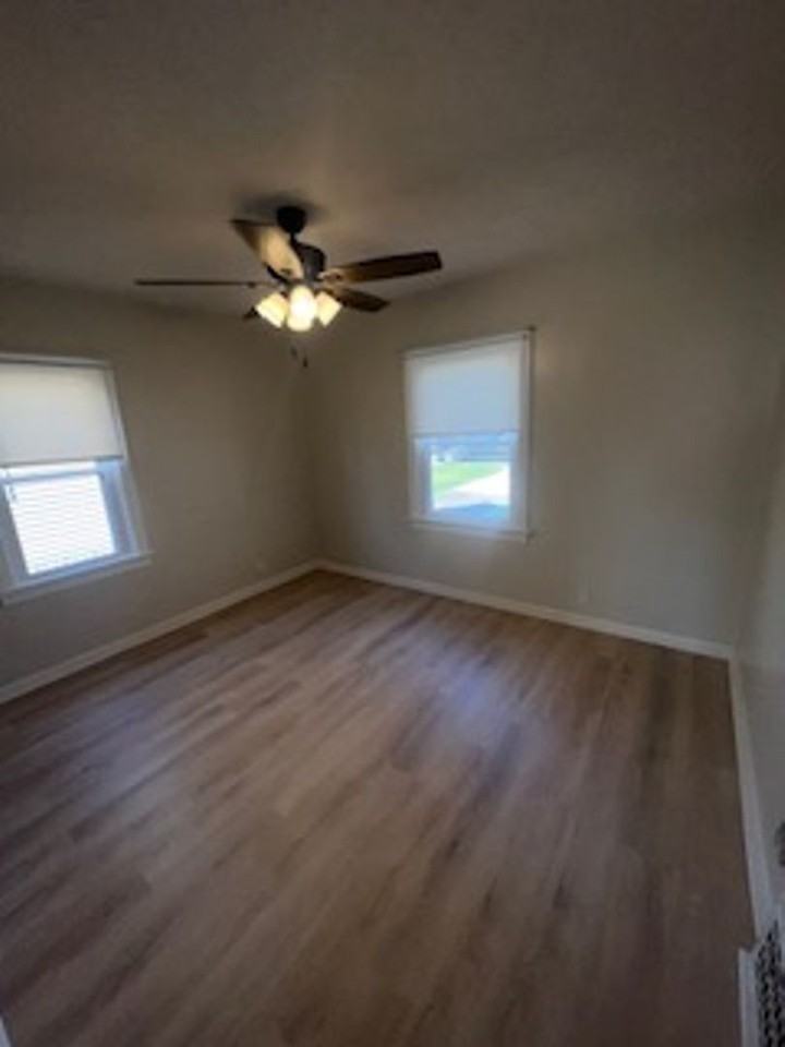 406 Wills Ave - Photo 6 of 9