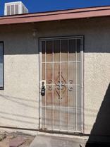 838 E Adams St #3 - Photo 1 of 1