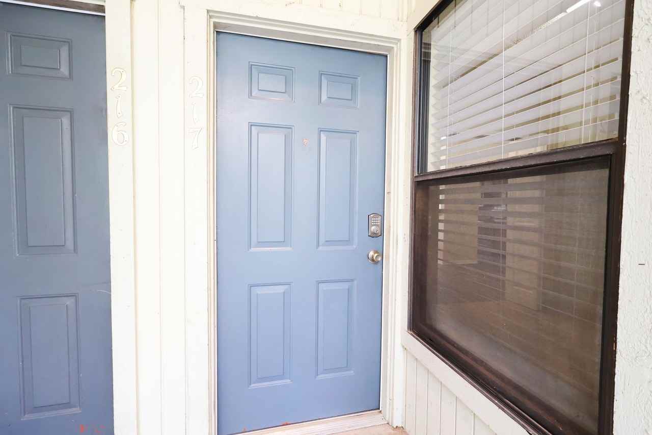3840 Far West Blvd - Photo 2 of 20