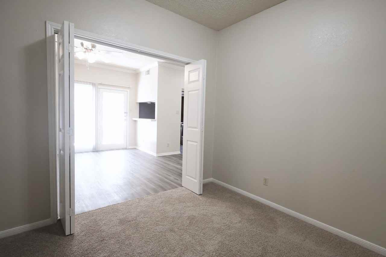 3840 Far West Blvd - Photo 7 of 20