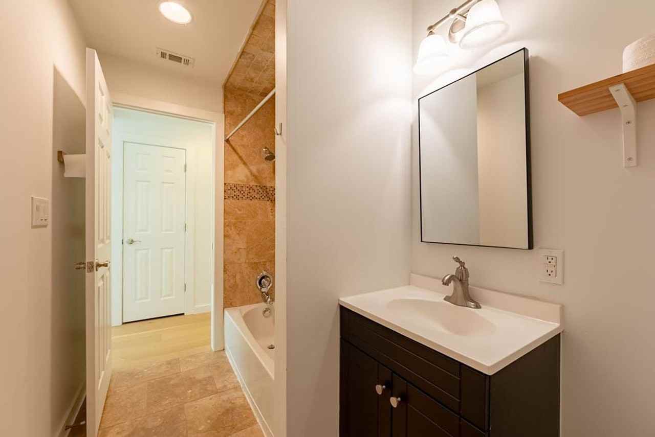 1601 Cloverleaf Dr - Photo 7 of 20